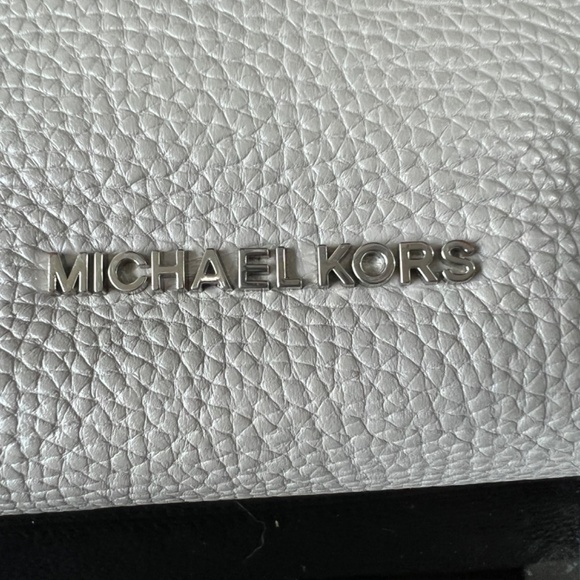 Handbag - Picture 2 of 8